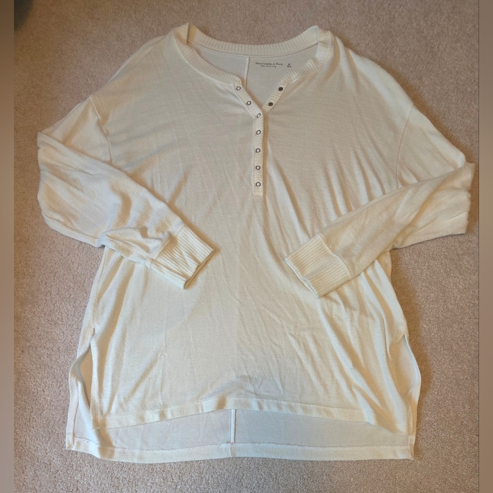 Abercrombie & Fitch Soft AF Long Sleeve Henley Top